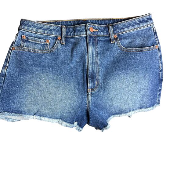 Denim by PINK High-Rise Jean Shorts Medium Wash - Picture 2 of 6